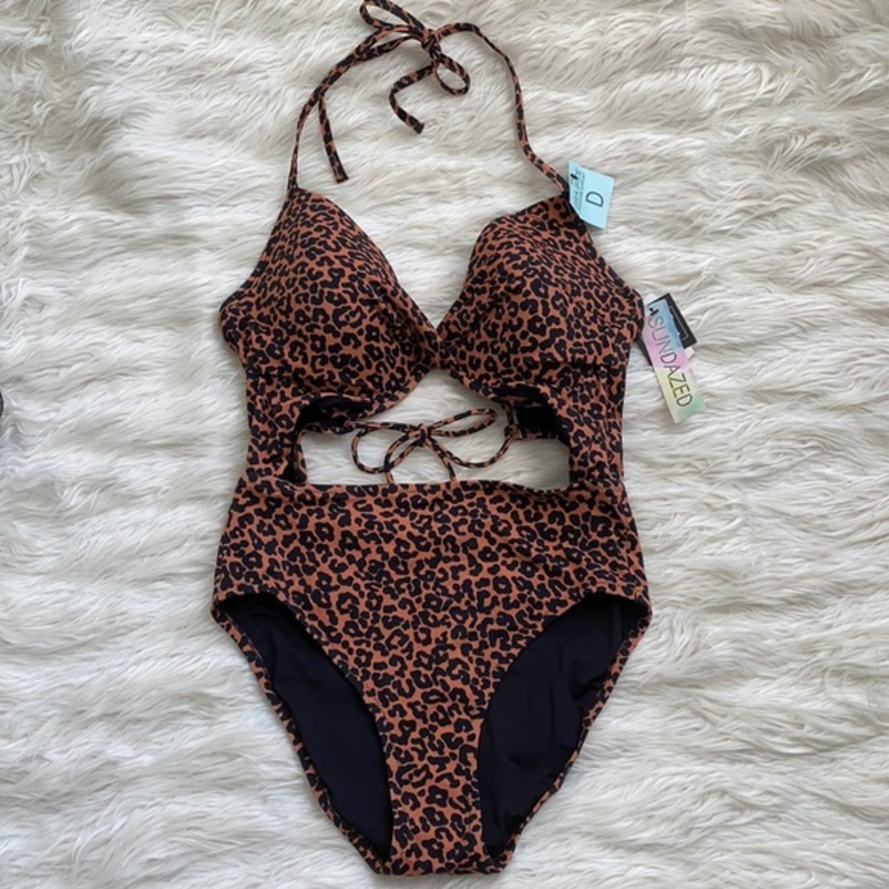Sundazed | Catwalk Printed Twist One-Piece